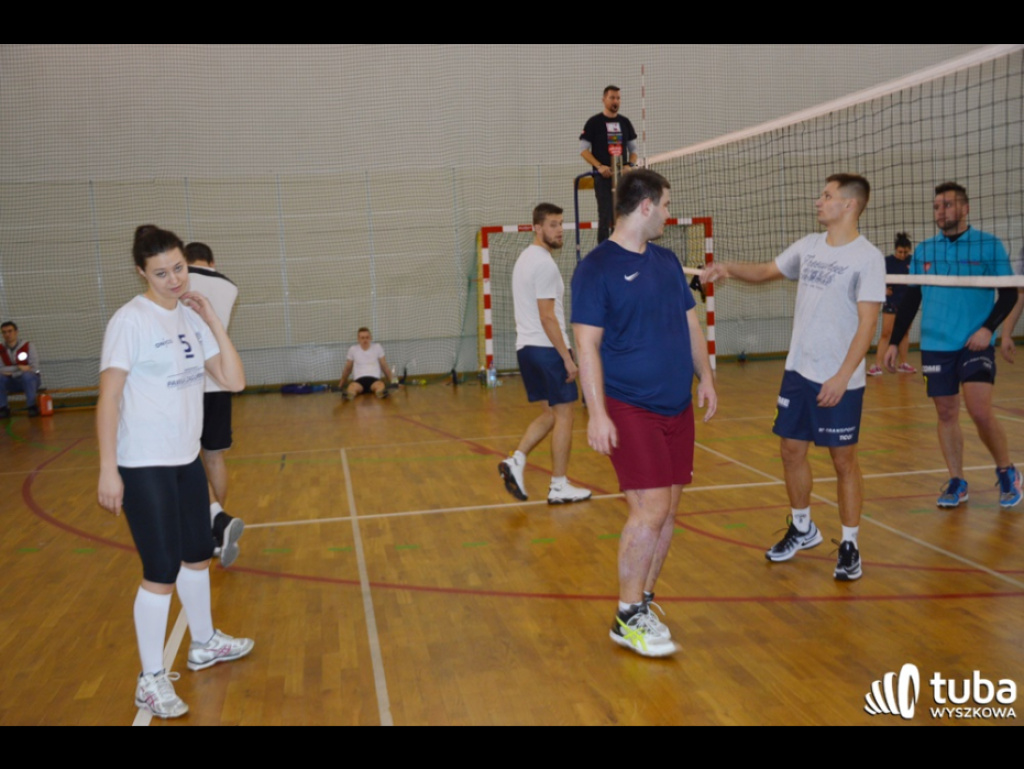 Sportowcy dla WOŚP. XII Turniej Sportowy w I LO