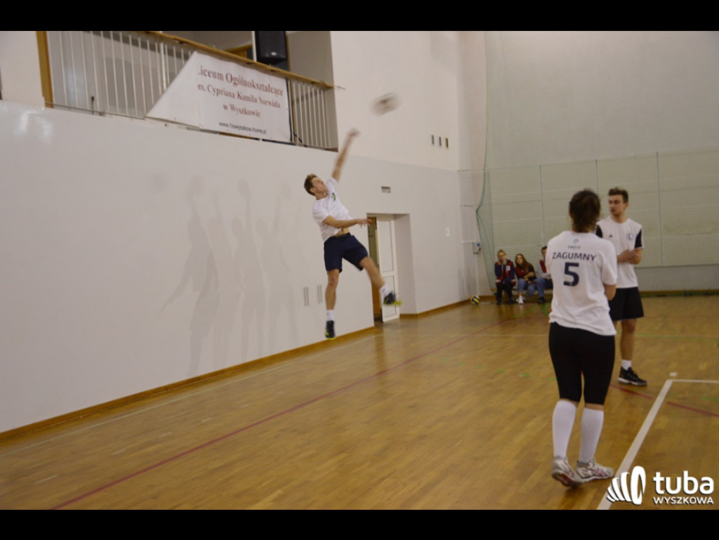 Sportowcy dla WOŚP. XII Turniej Sportowy w I LO