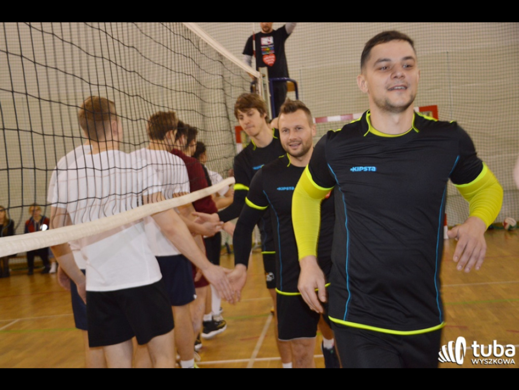 Sportowcy dla WOŚP. XII Turniej Sportowy w I LO