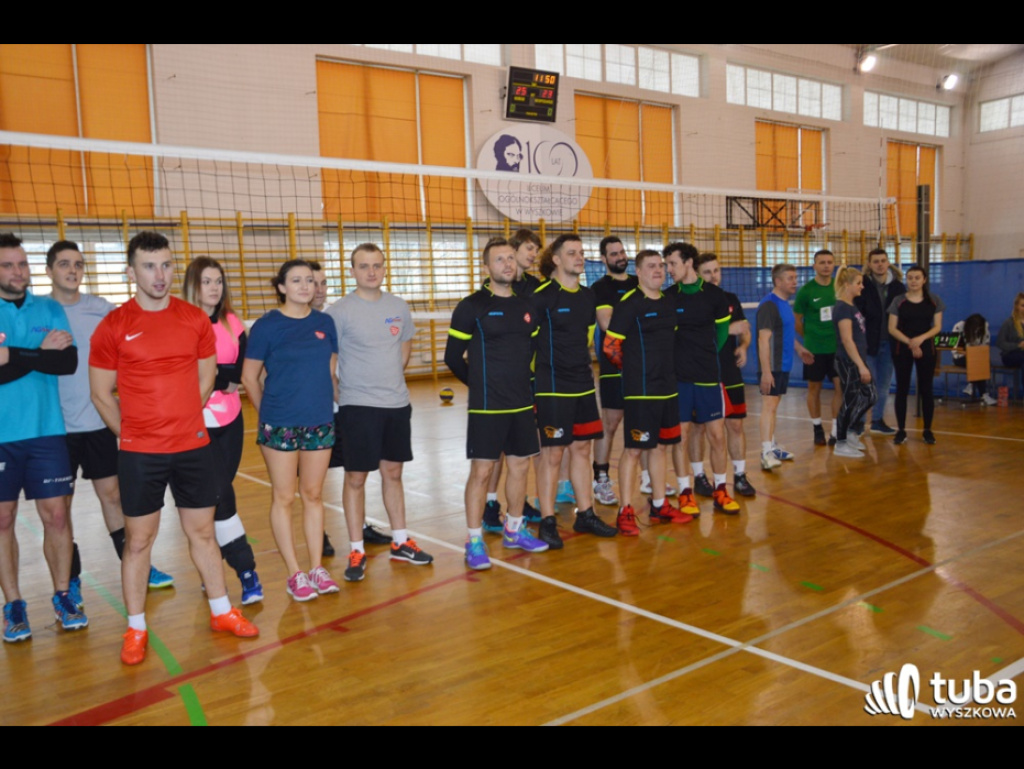 Sportowcy dla WOŚP. XII Turniej Sportowy w I LO