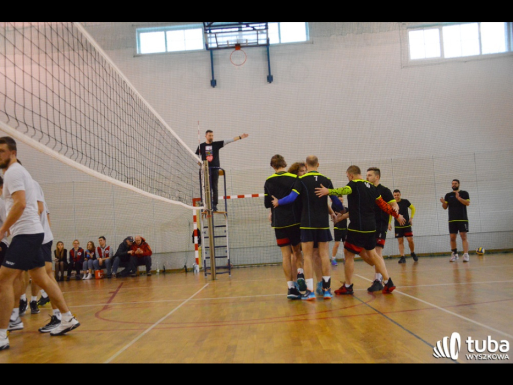 Sportowcy dla WOŚP. XII Turniej Sportowy w I LO