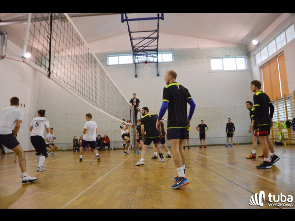 Sportowcy dla WOŚP. XII Turniej Sportowy w I LO