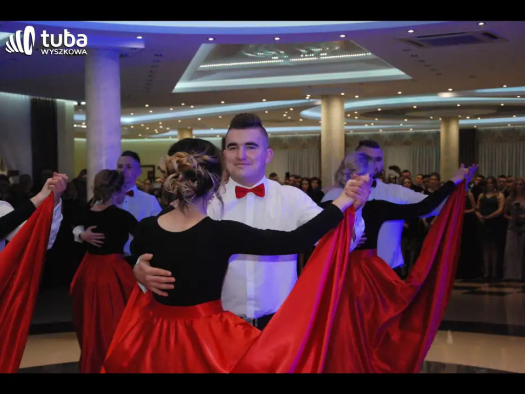 Bal maturalny w 