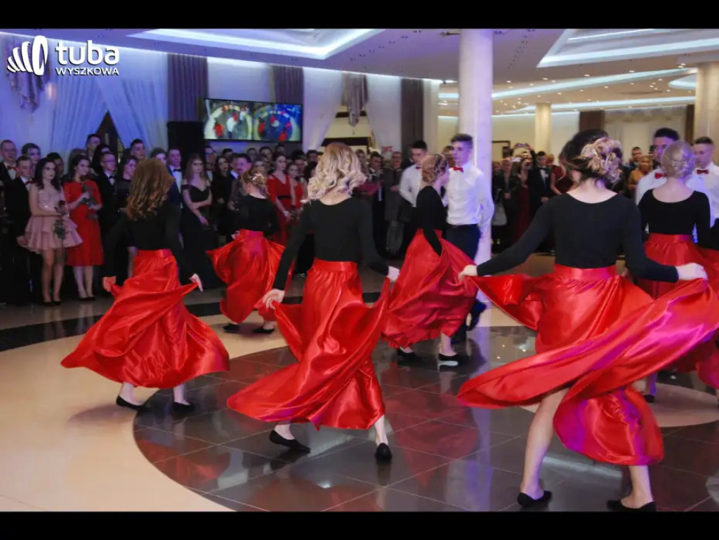 Bal maturalny w 