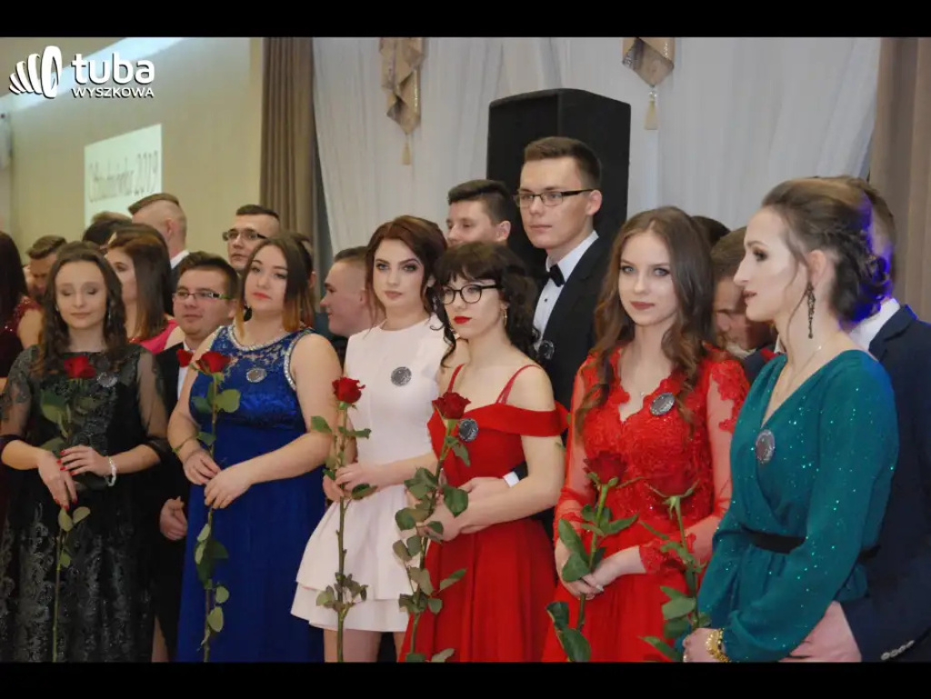 Bal maturalny w 