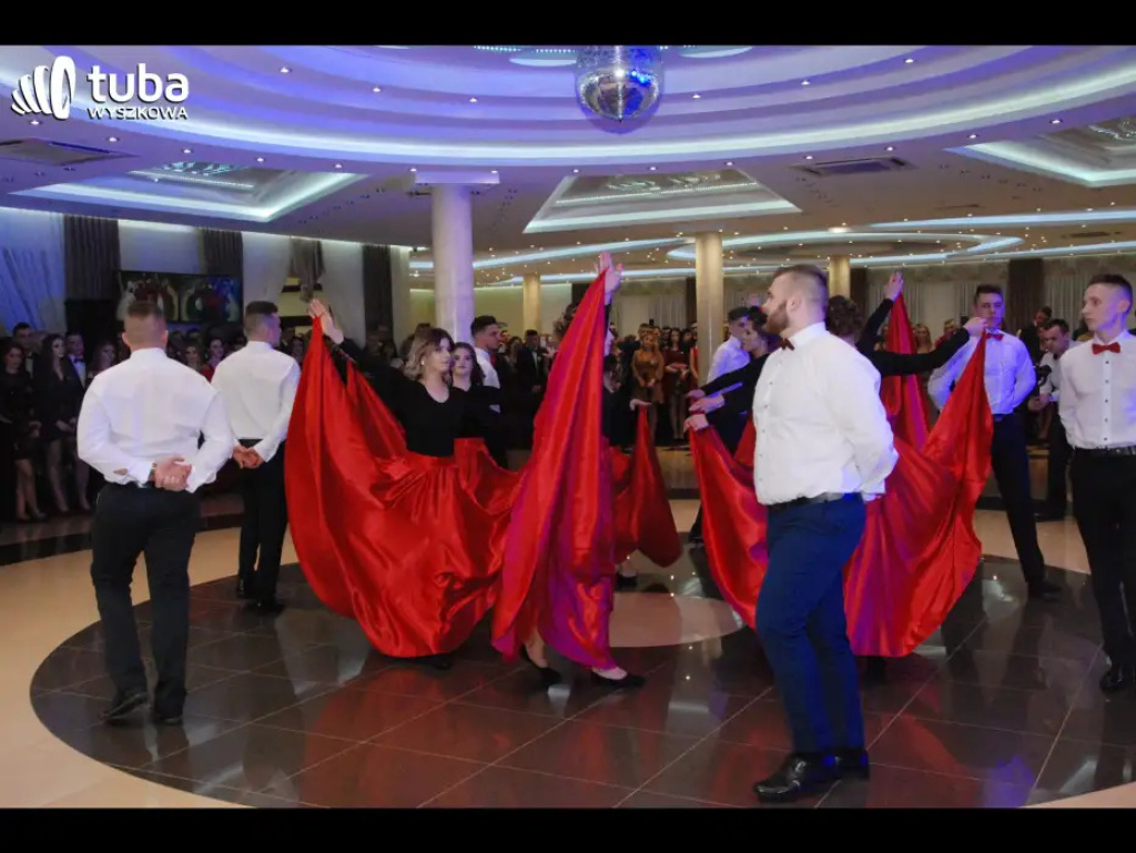 Bal maturalny w 