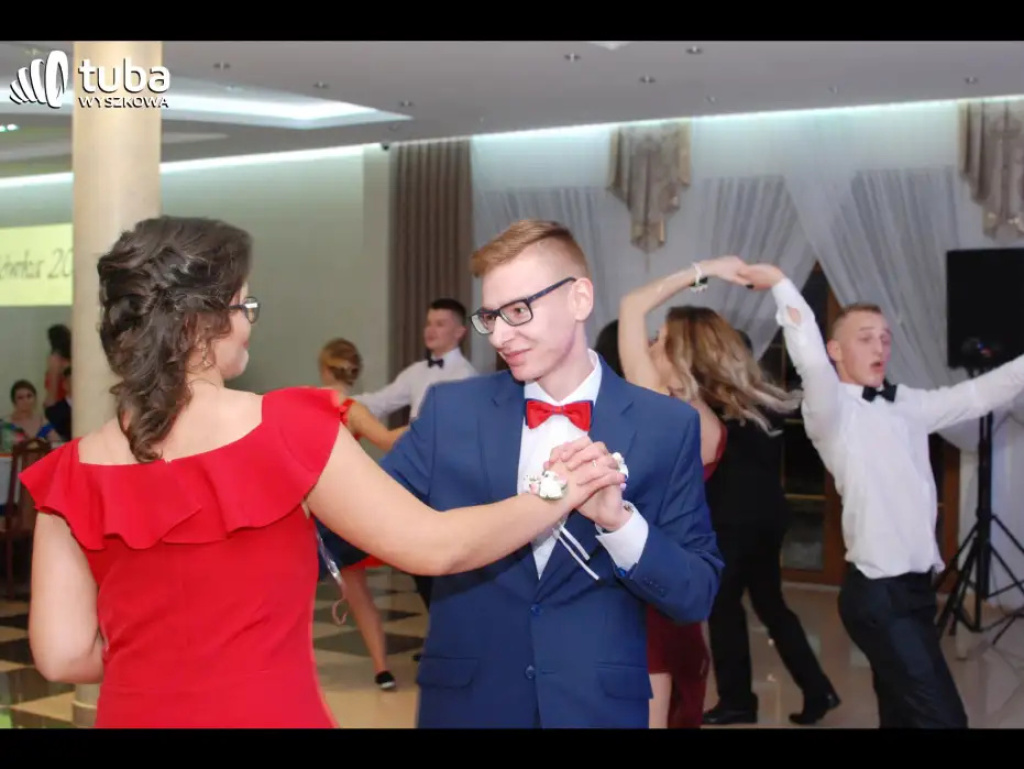 Bal maturalny w 