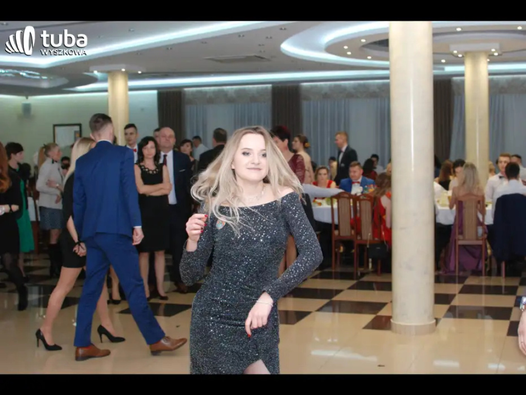 Bal maturalny w 