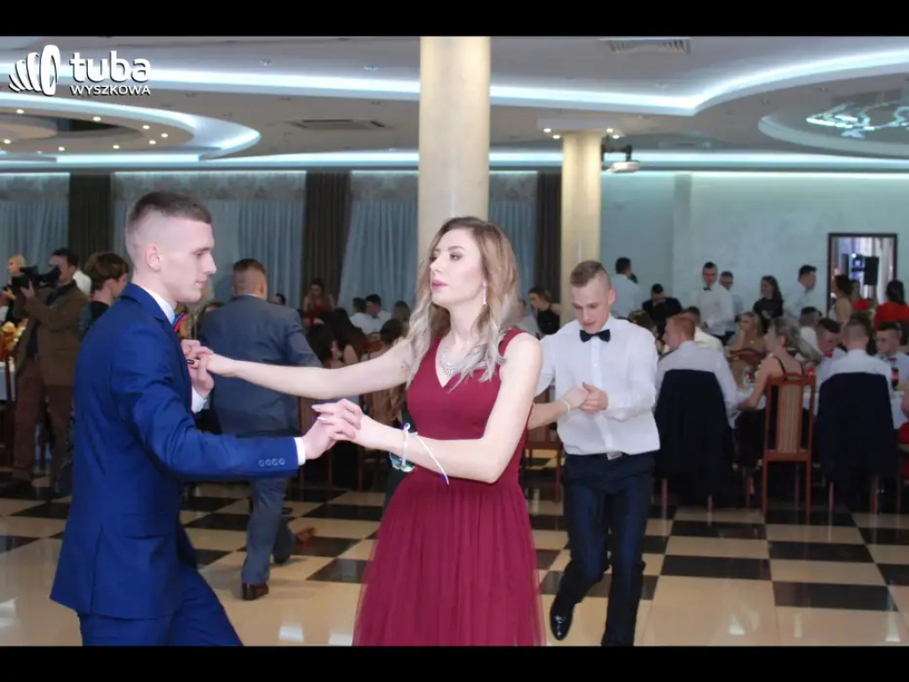 Bal maturalny w 