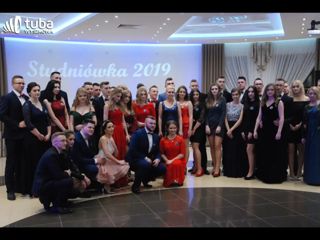 Bal maturalny w 
