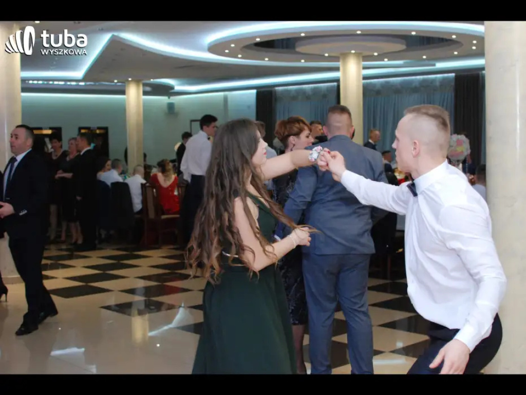 Bal maturalny w 