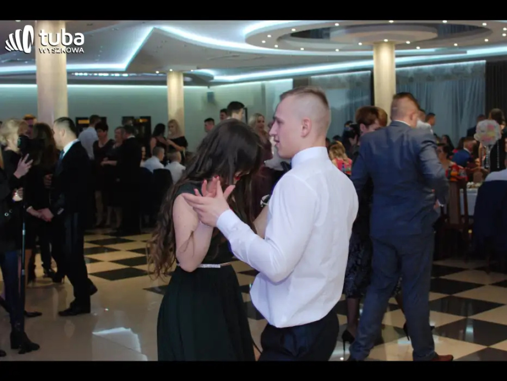 Bal maturalny w 