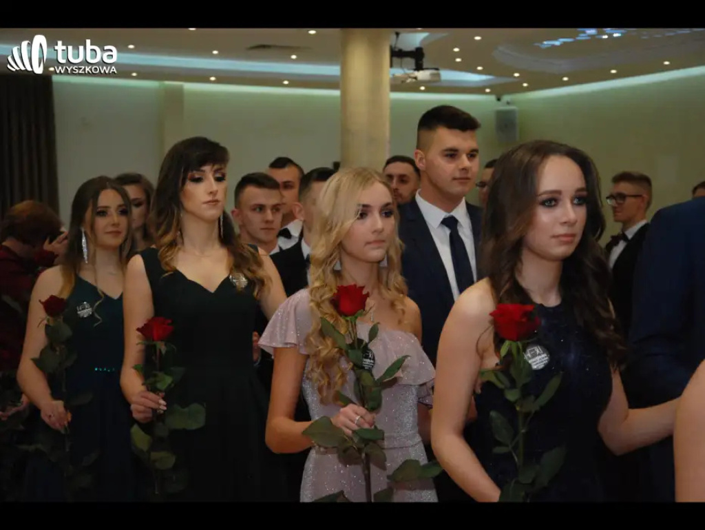 Bal maturalny w 