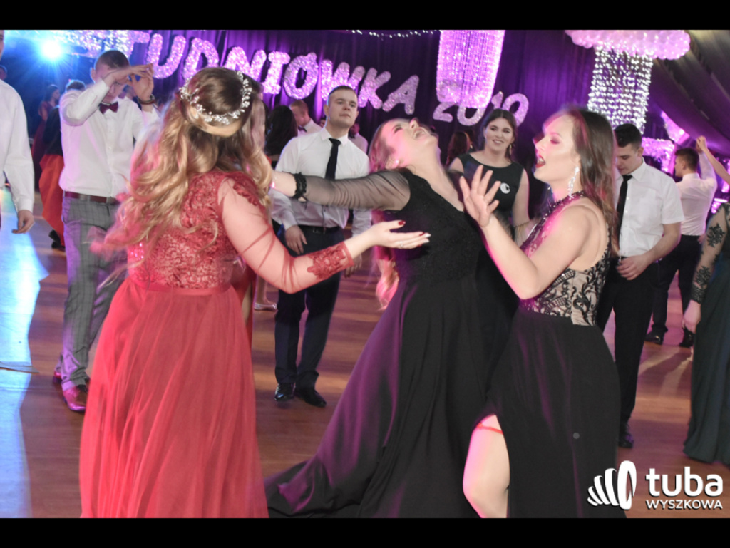 A teraz niech żyje bal! Studniówka Zespołu Szkół nr 1 w Wyszkowie