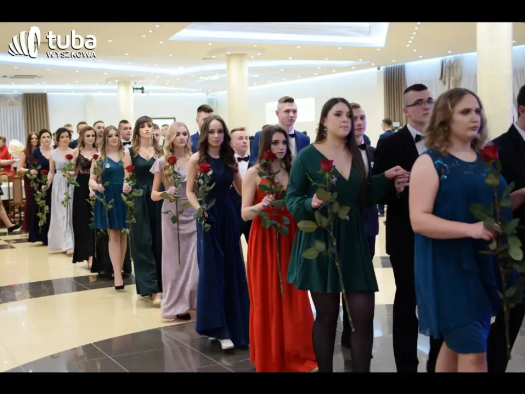 Bal maturalny w 