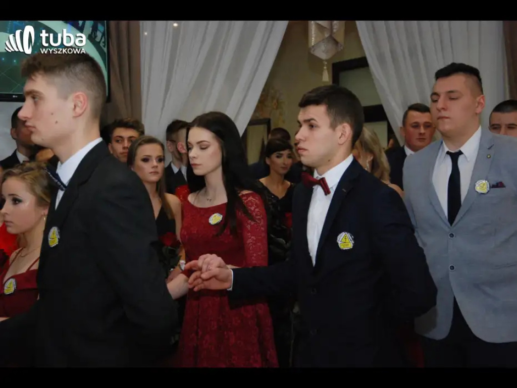 Bal maturalny w 