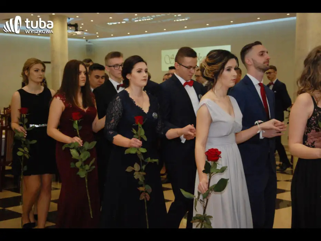 Bal maturalny w 