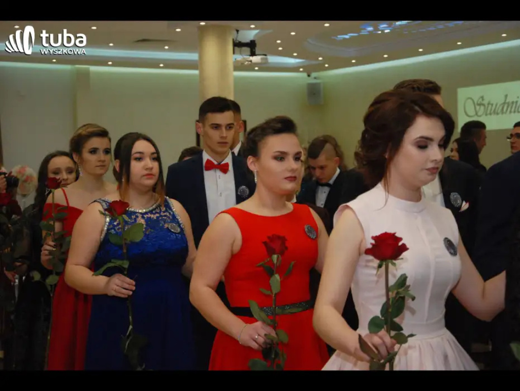 Bal maturalny w 