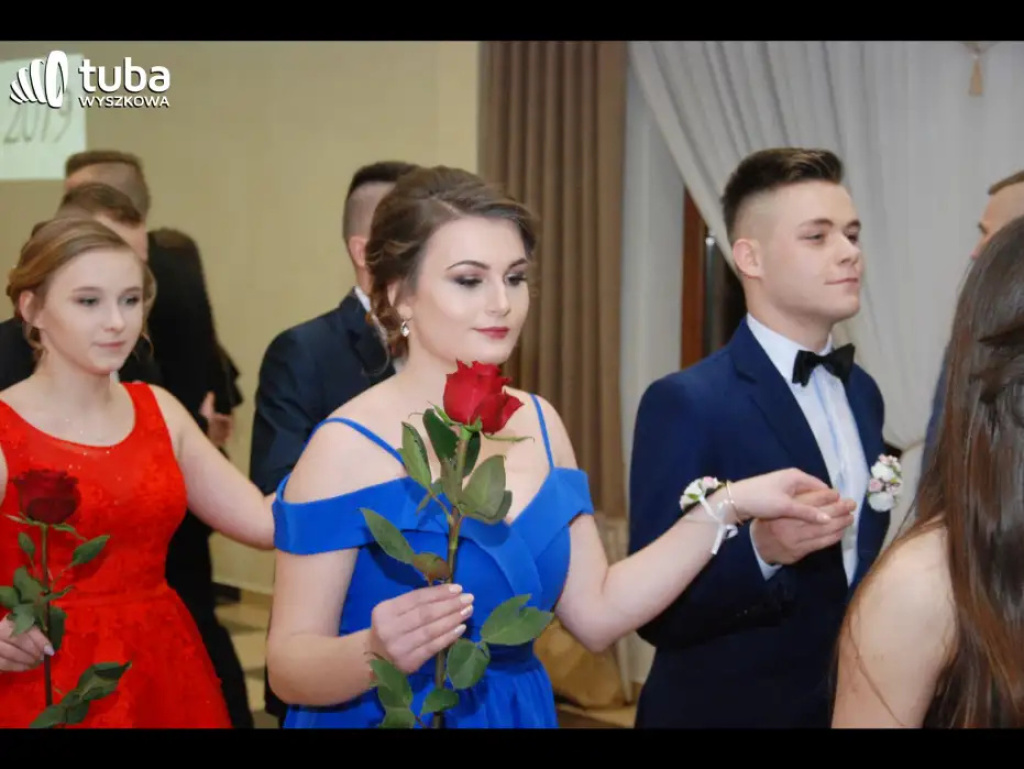 Bal maturalny w 