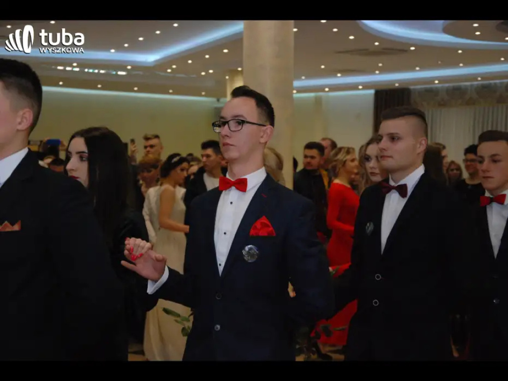 Bal maturalny w 