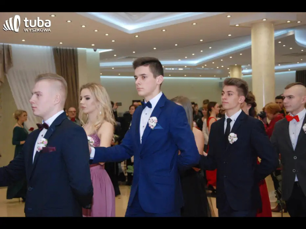 Bal maturalny w 