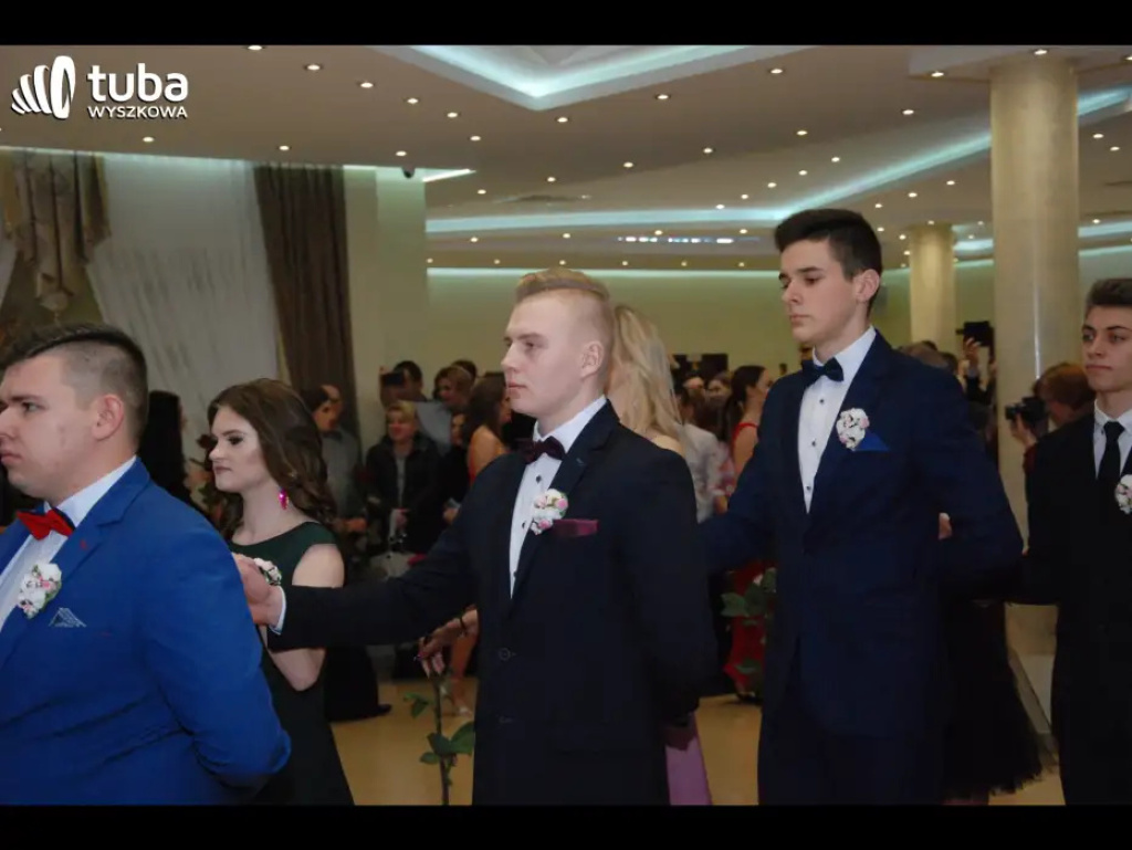 Bal maturalny w 