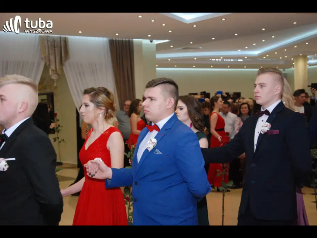 Bal maturalny w 
