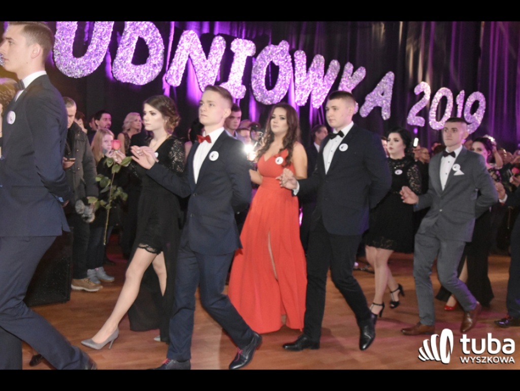 A teraz niech żyje bal! Studniówka Zespołu Szkół nr 1 w Wyszkowie