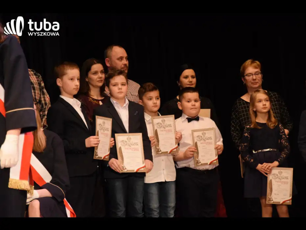 Ponad 100 prymusów ze Szkoły Podstawowej nr 2 otrzymało nagrody