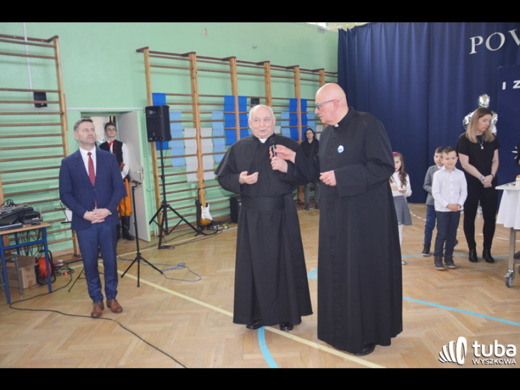 Powróćmy jak za dawnych lat, w zaczarowany szkolny świat... I Zjazd Absolwentów Szkoły Podstawowej w Leszczydole-Nowinach