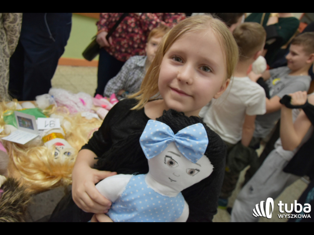 Szmaciane laleczki w szczytnym celu. SP nr 1 w akcji UNICEF 