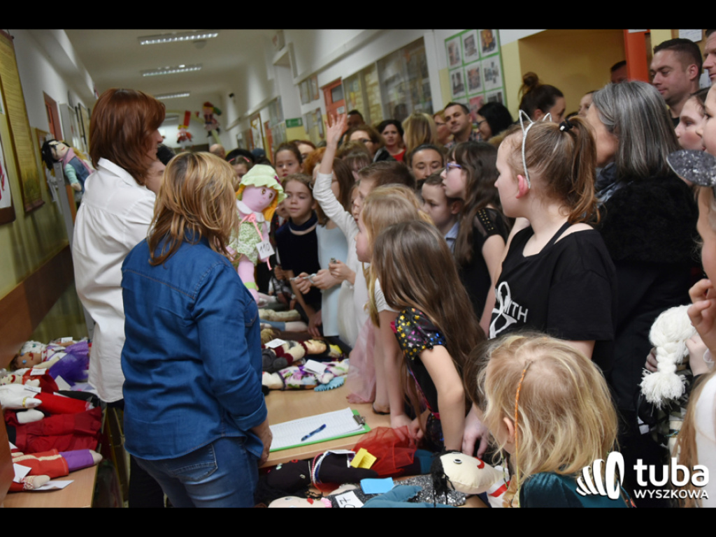 Szmaciane laleczki w szczytnym celu. SP nr 1 w akcji UNICEF 