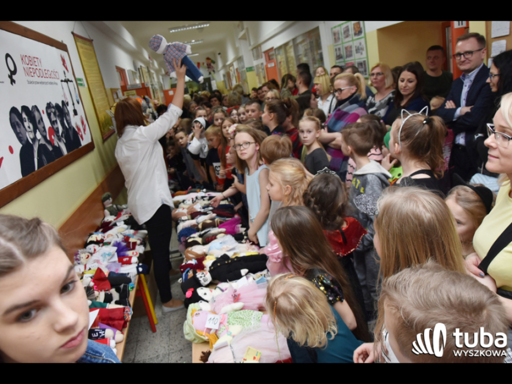 Szmaciane laleczki w szczytnym celu. SP nr 1 w akcji UNICEF 