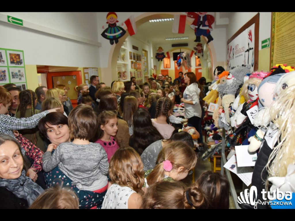 Szmaciane laleczki w szczytnym celu. SP nr 1 w akcji UNICEF 