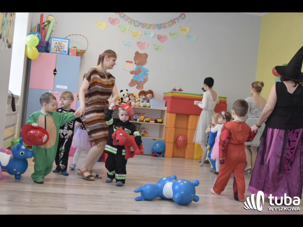 W krainie zabawy. Niezwykły bal karnawałowy w Żłobku A KUKU (video)