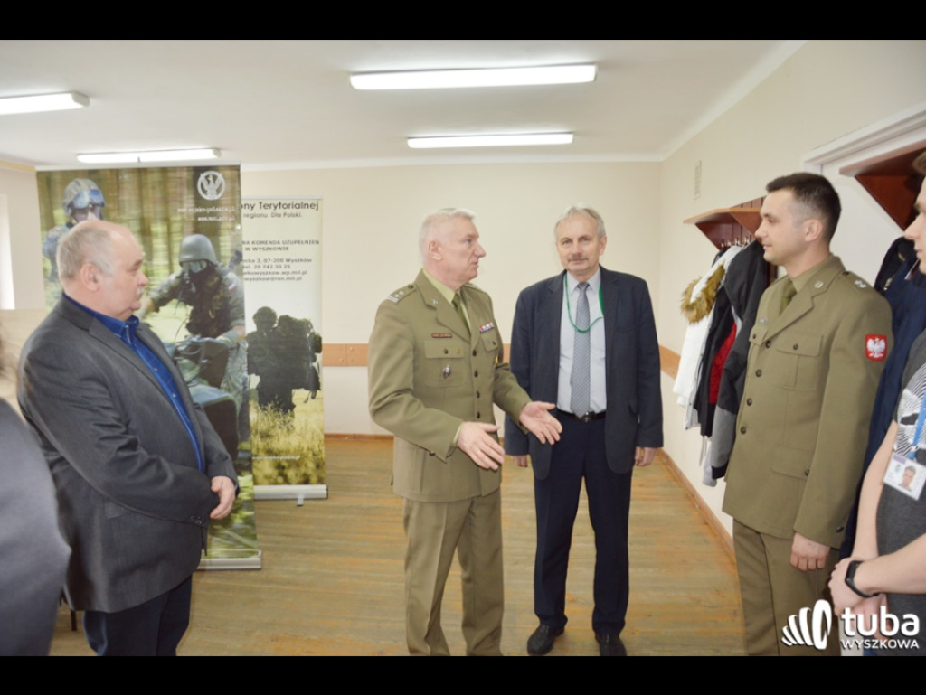 Ci, którzy by chcieli założyć mundur...  W Wyszkowie ruszyła kwalifikacja wojskowa
