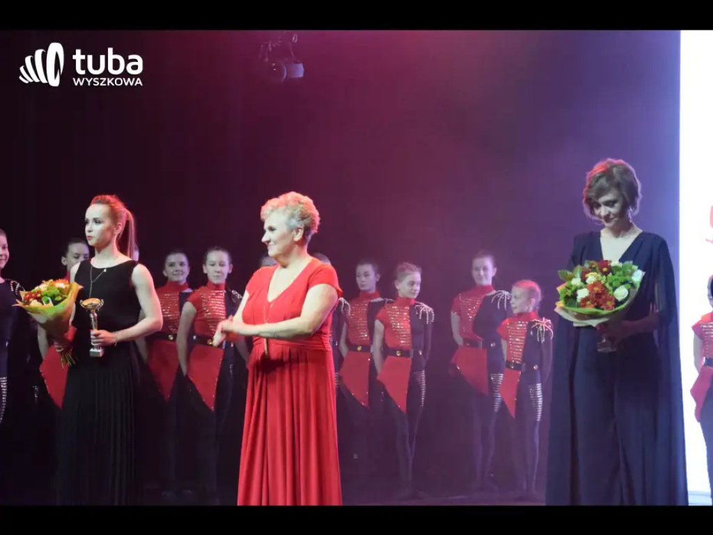 „To było jak cudowny sen, grupa dzieciaków się zebrała…”. Jubileusz 35-lecia Rewii Dziecięcej „Sylaba” (video)