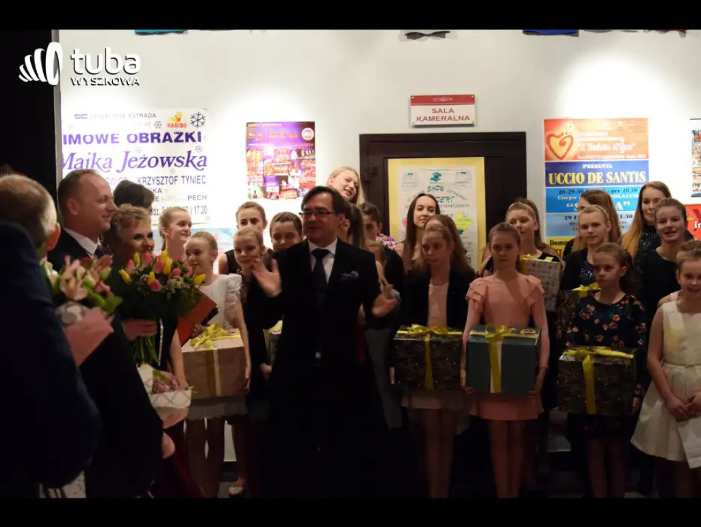 „To było jak cudowny sen, grupa dzieciaków się zebrała…”. Jubileusz 35-lecia Rewii Dziecięcej „Sylaba” (video)