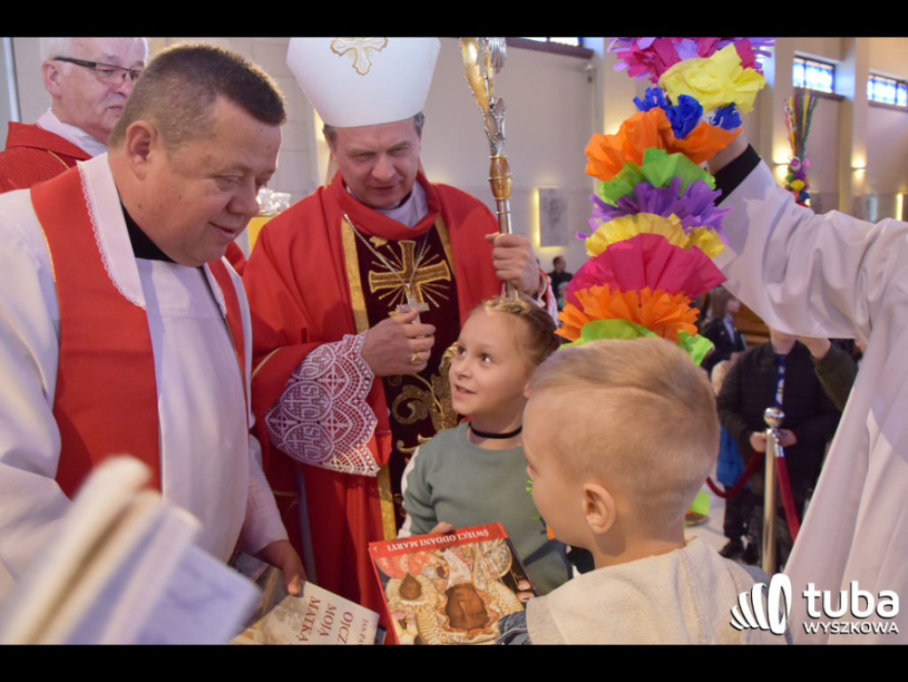 Zachwyciły biskupa. Najpiękniejsze palmy w parafii pw. św. Wojciecha