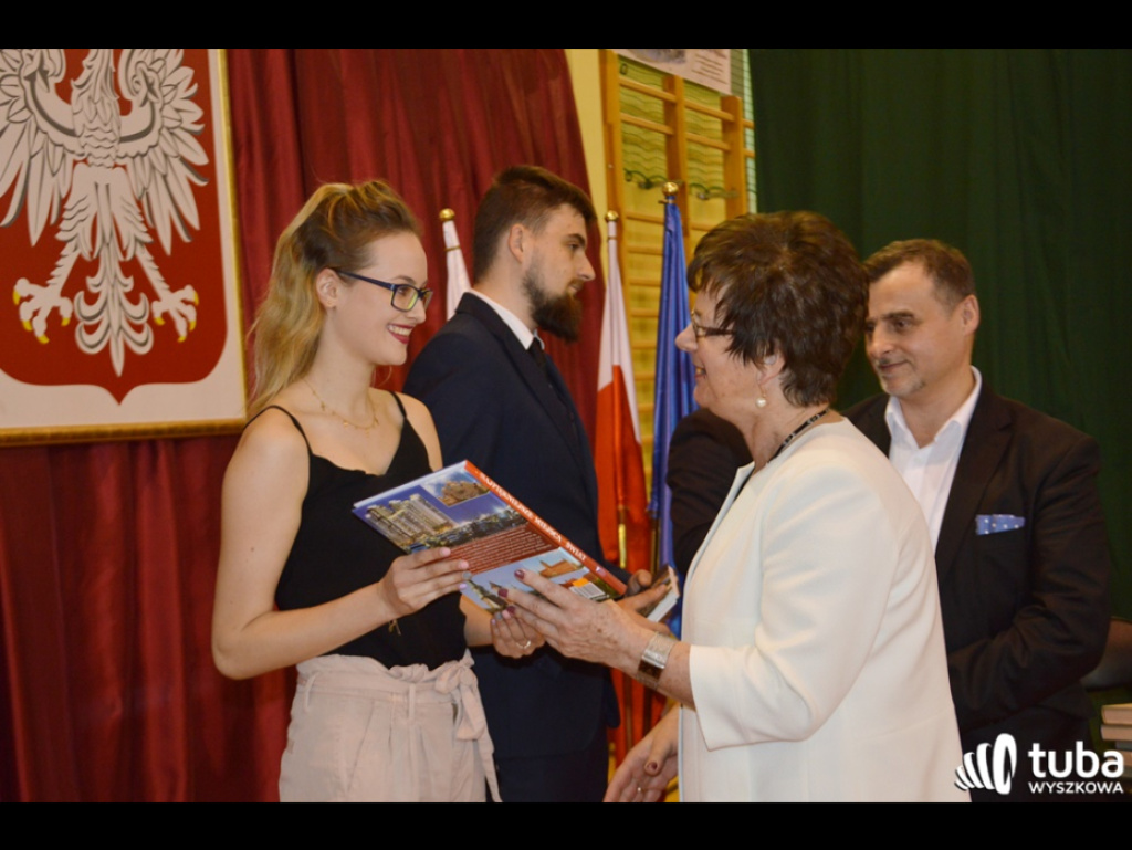 Wstęp do dorosłego, dojrzałego życia... Uroczyste pożegnanie maturzystów w ZS nr 3 w Wyszkowie