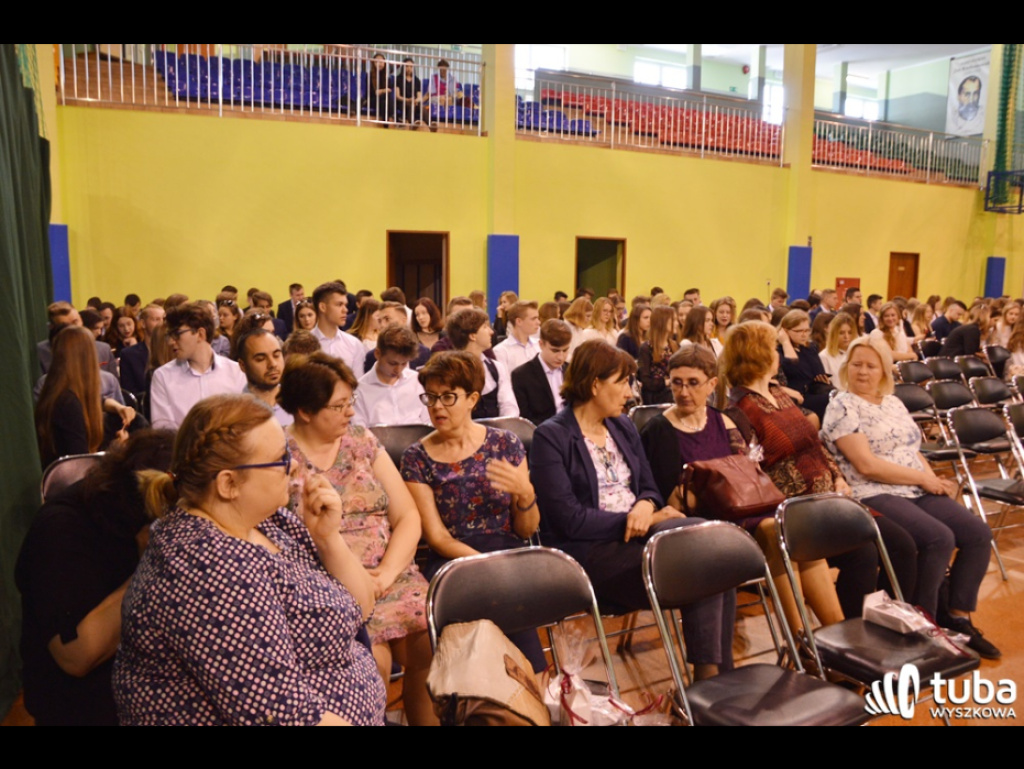 Wstęp do dorosłego, dojrzałego życia... Uroczyste pożegnanie maturzystów w ZS nr 3 w Wyszkowie
