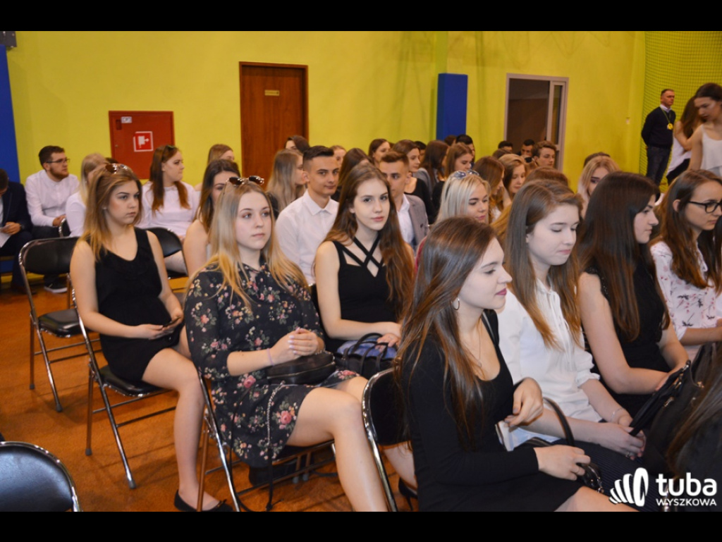 Wstęp do dorosłego, dojrzałego życia... Uroczyste pożegnanie maturzystów w ZS nr 3 w Wyszkowie