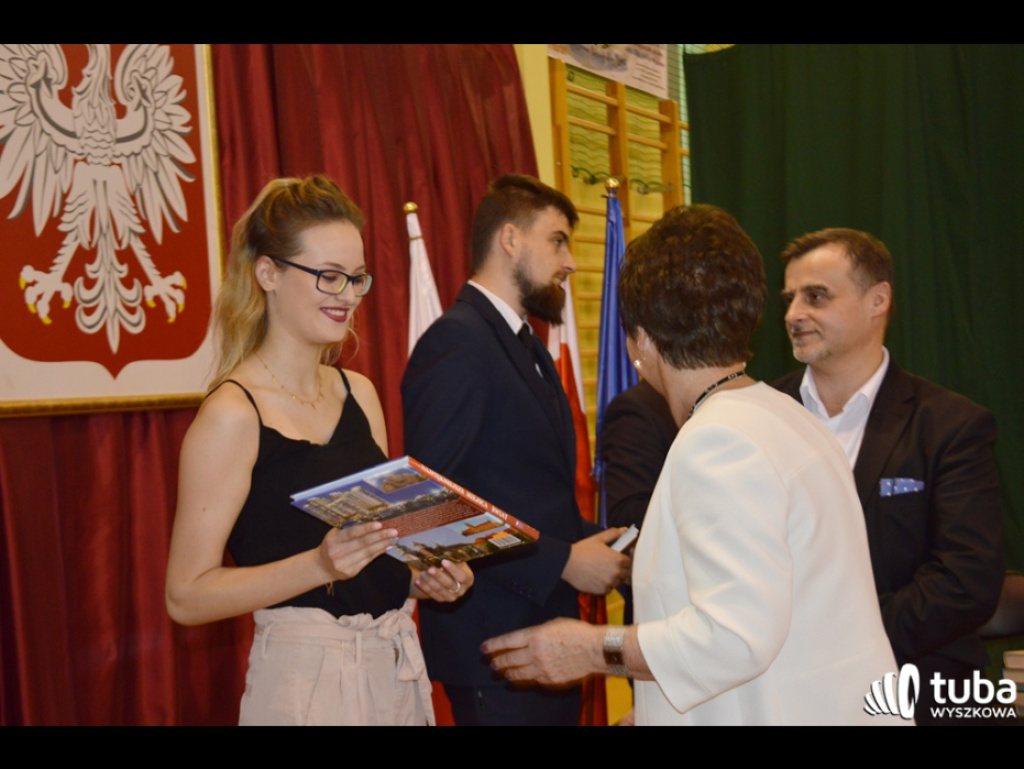 Wstęp do dorosłego, dojrzałego życia... Uroczyste pożegnanie maturzystów w ZS nr 3 w Wyszkowie