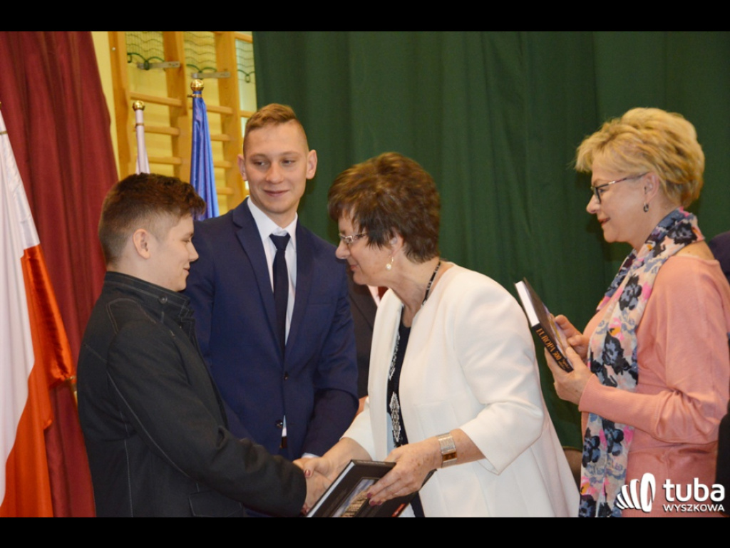 Wstęp do dorosłego, dojrzałego życia... Uroczyste pożegnanie maturzystów w ZS nr 3 w Wyszkowie