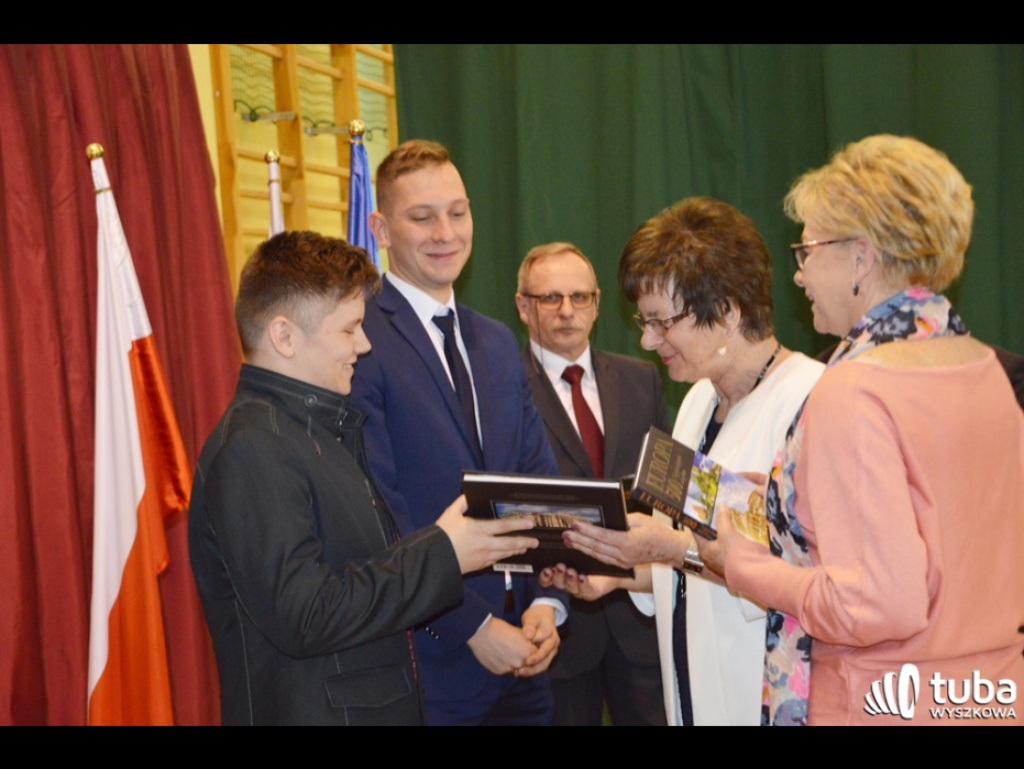 Wstęp do dorosłego, dojrzałego życia... Uroczyste pożegnanie maturzystów w ZS nr 3 w Wyszkowie