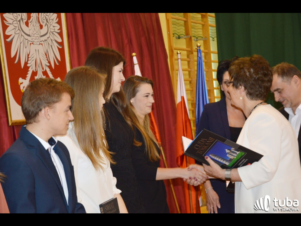 Wstęp do dorosłego, dojrzałego życia... Uroczyste pożegnanie maturzystów w ZS nr 3 w Wyszkowie