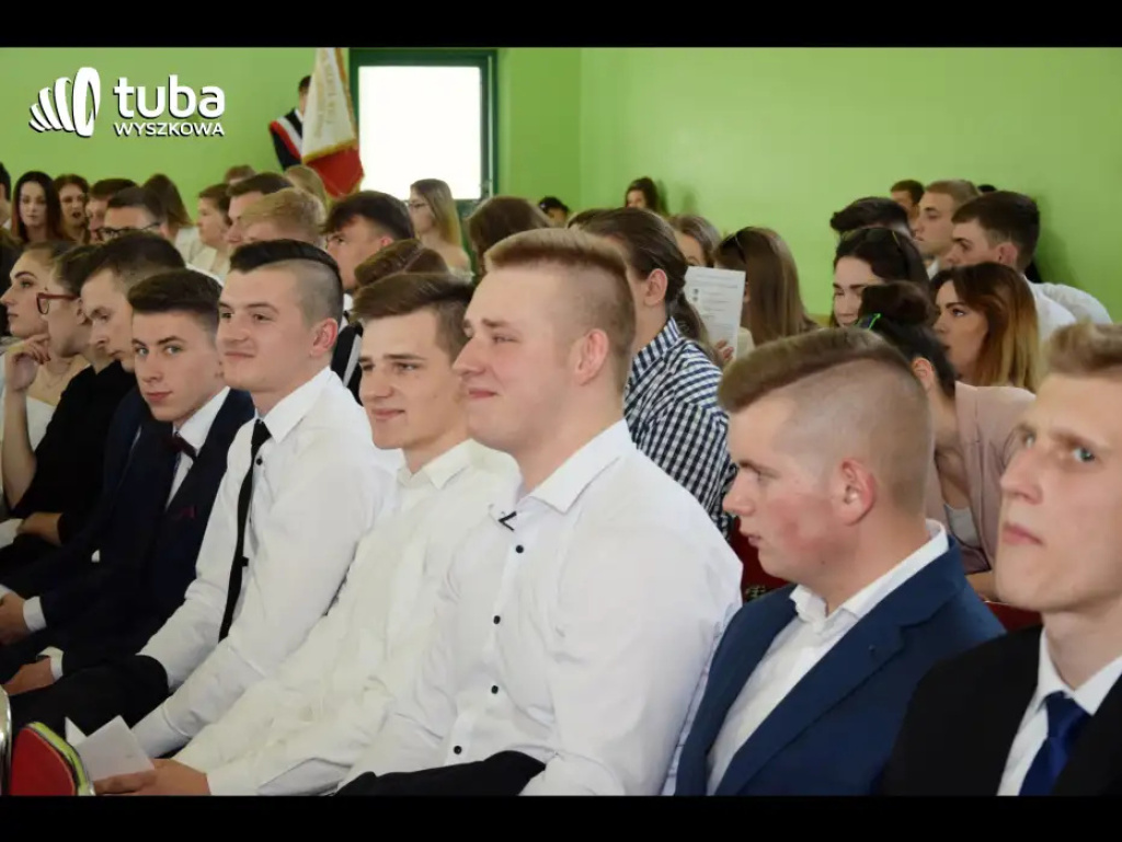 Pożegnanie ze „Skłodowską”. Abiturienci ZS nr 1 zakończyli naukę