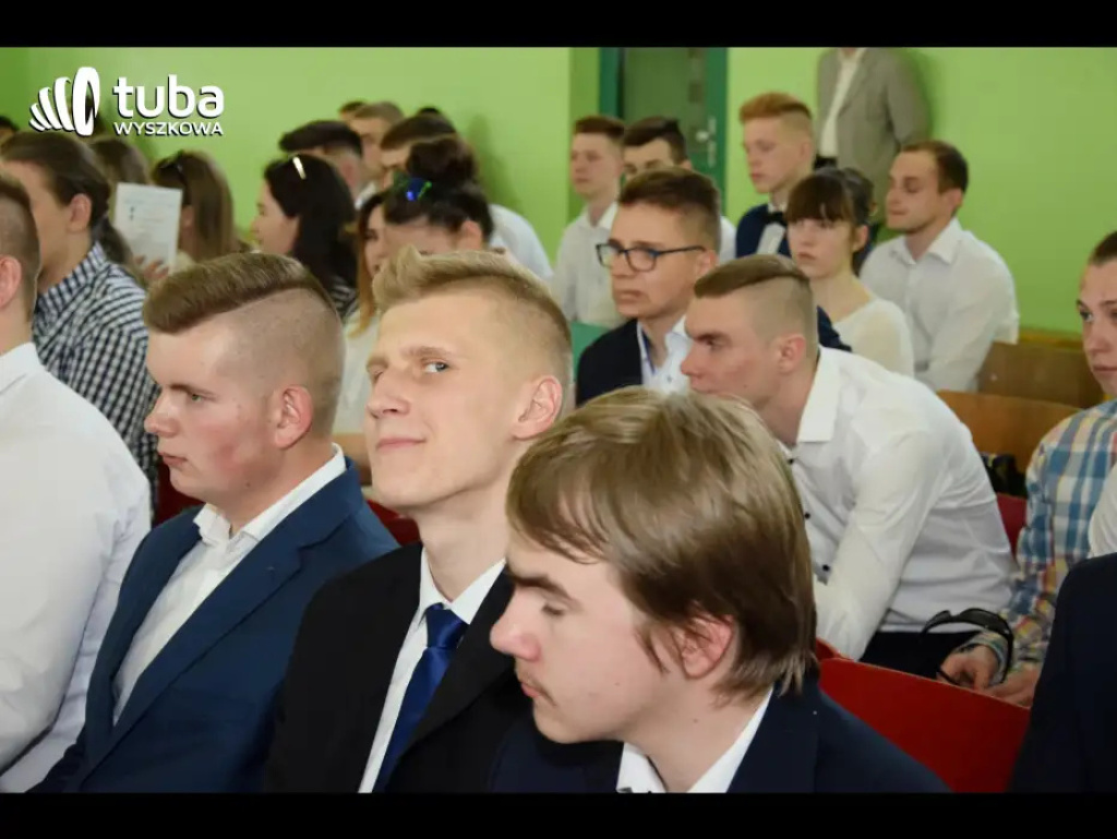 Pożegnanie ze „Skłodowską”. Abiturienci ZS nr 1 zakończyli naukę