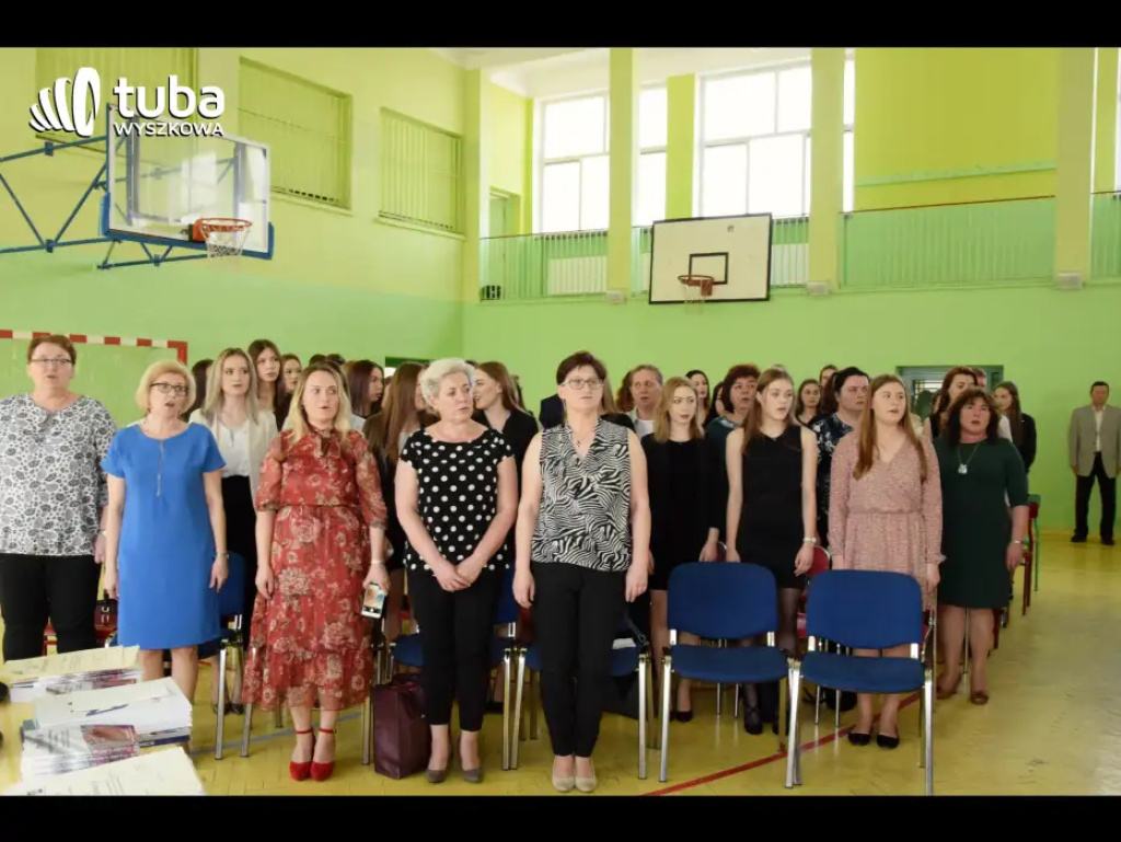Pożegnanie ze „Skłodowską”. Abiturienci ZS nr 1 zakończyli naukę