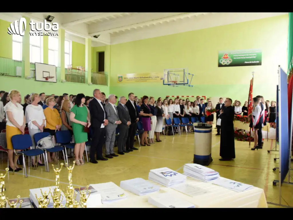 Pożegnanie ze „Skłodowską”. Abiturienci ZS nr 1 zakończyli naukę